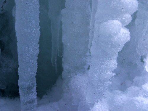eisiger Lainbachfall Kochel am See im Winter